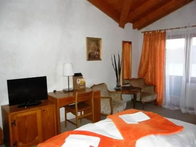 Standard Twin room with balcony
