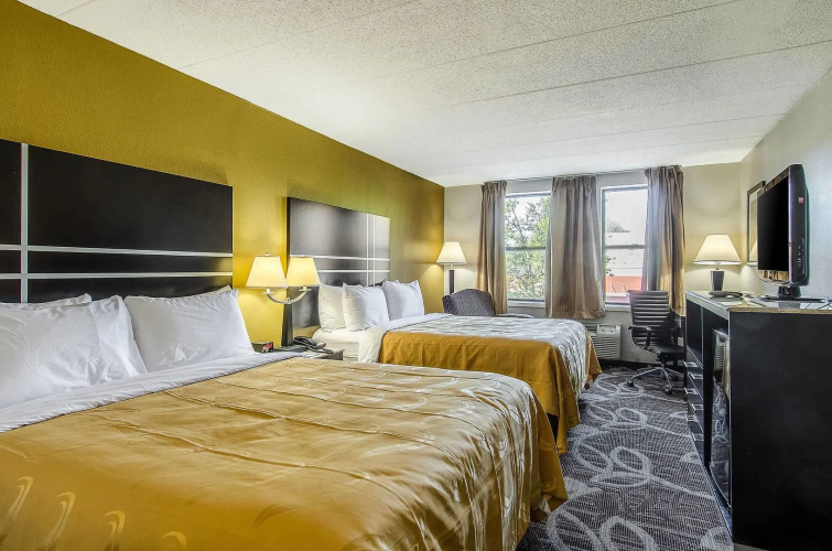 Red Roof Inn & Suites Middleborough
