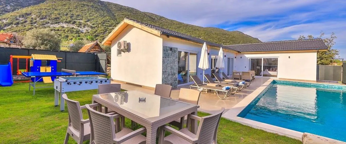 Villa Tawny