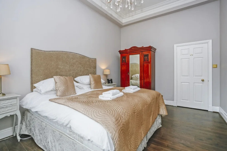 Gorgeous Royal Mile Mansion Apartment