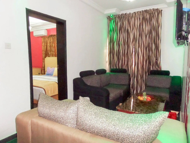 Britannia Hotel and Suites