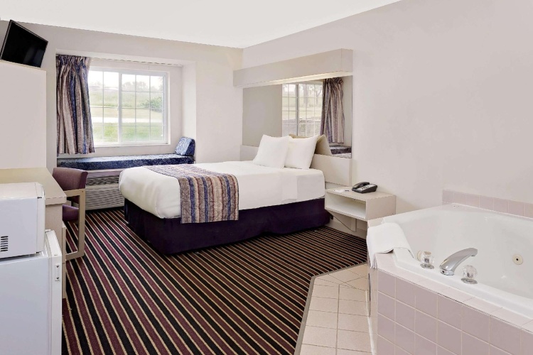 Deluxe Double Suite