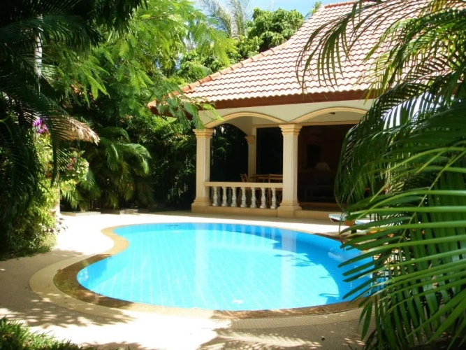 2 Bedrooms Villa