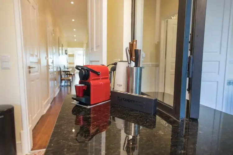 Spacious 4bdr River View
