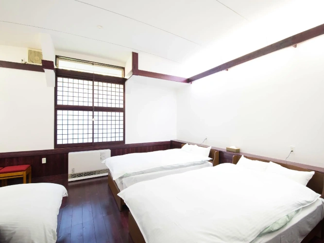 Standard Triple room