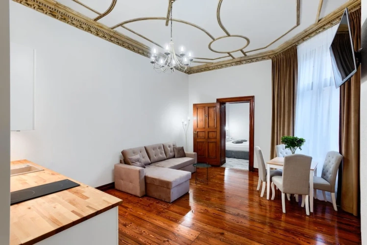 1 Bedroom Apartment