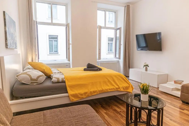 Peaceful 1BR Apt. near Metro Station Längenfeldg.