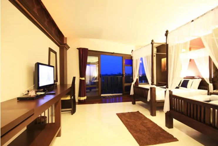Deluxe Twin room with balcony