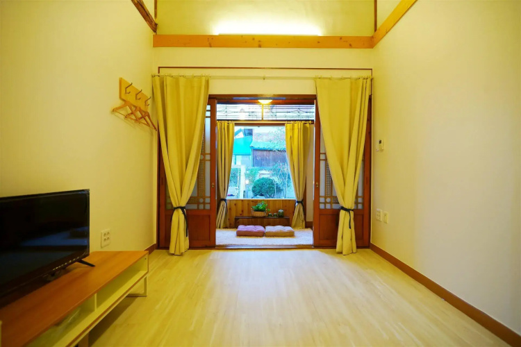 Jeonju Village Skylove