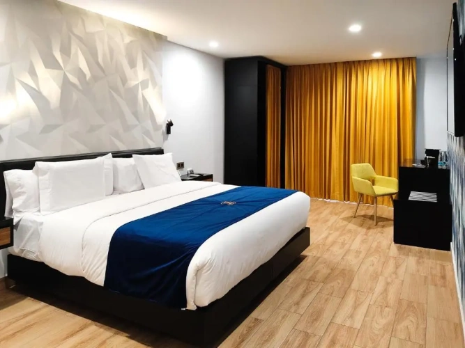 Deluxe Suite