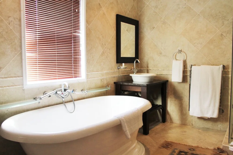 River Club 4258