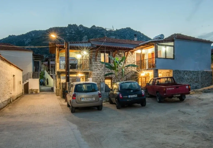 2 Bedrooms Cottage