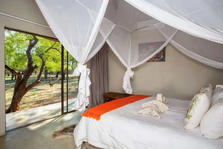 Family Suite with pool view