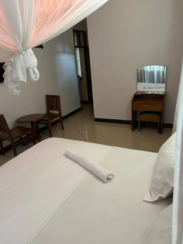 African Flower Hotel