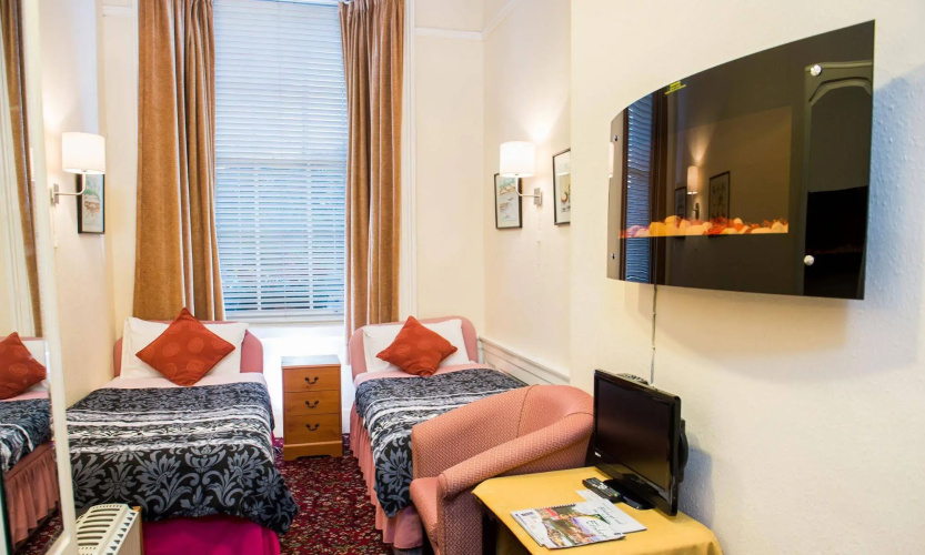 Lyncliff Hotel