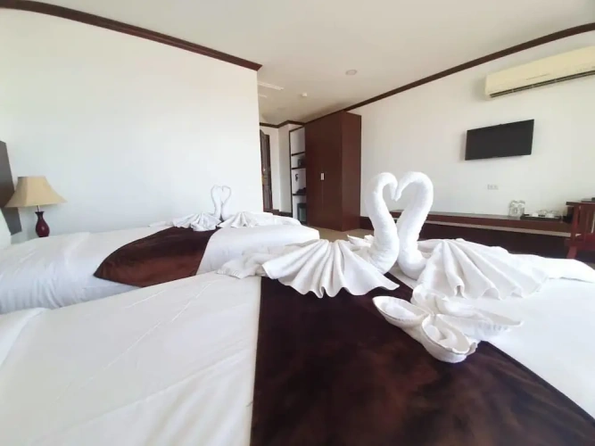 Deluxe Twin room with balcony