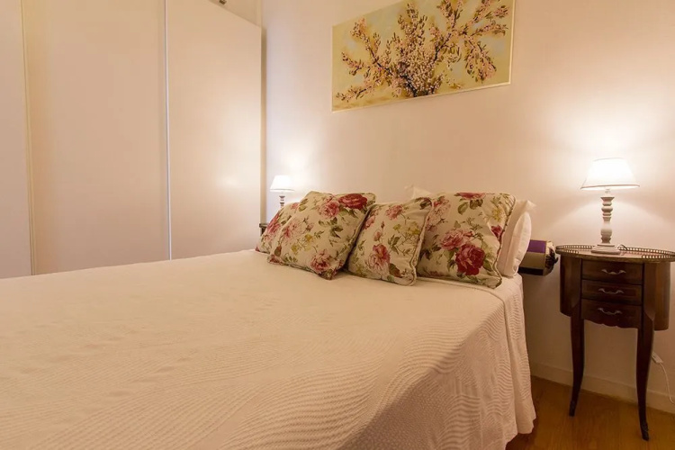 Alfama Typical by Homing