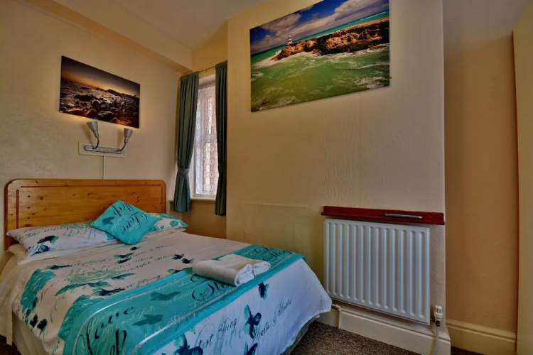 Shazron Guest House
