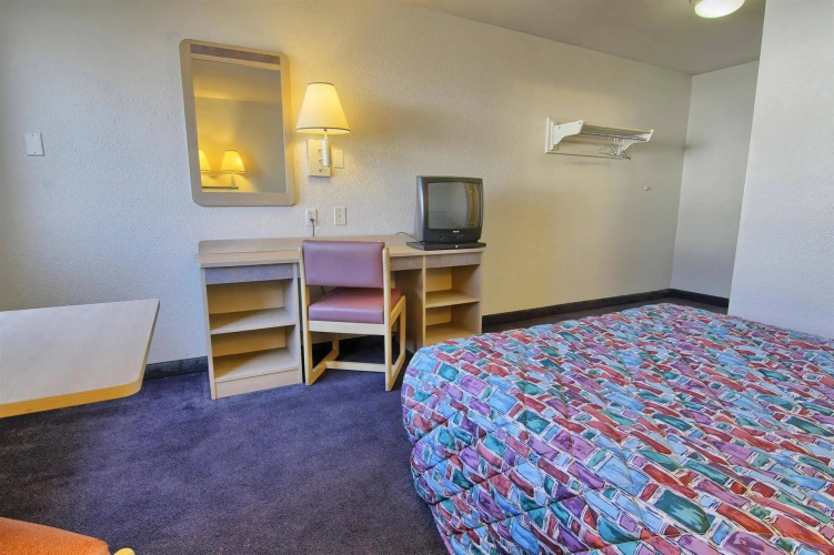 Motel 6 Fort Wayne, IN