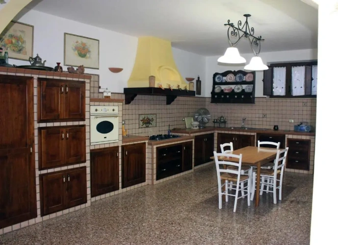 3 Bedrooms Apartment