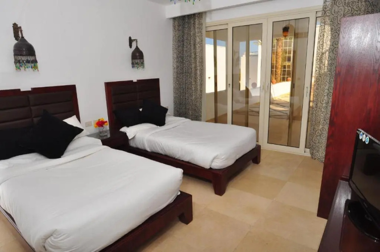 Carlton Luxury Resort