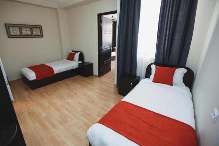 Double Suite