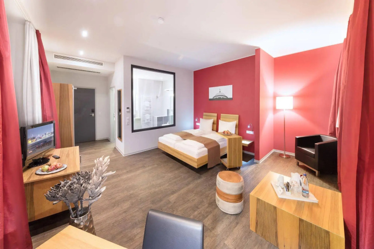 AMH Airport-Messe-Hotel