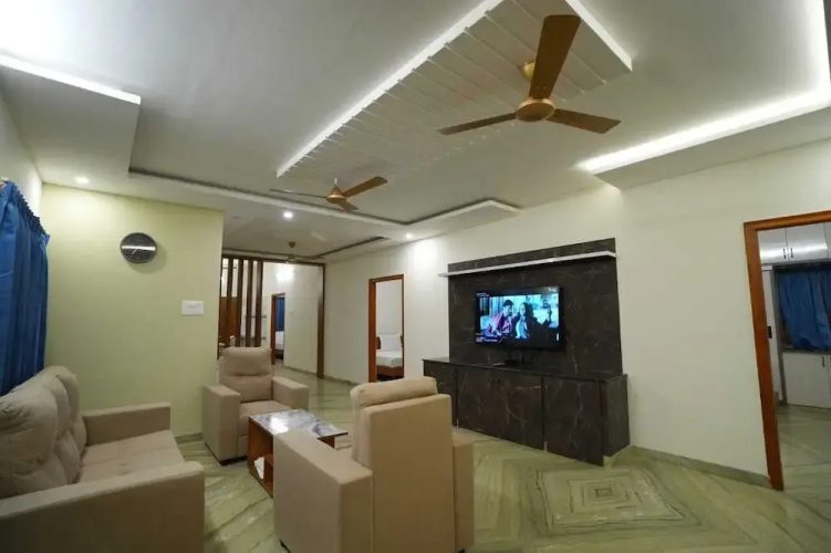 Trimukha homestay