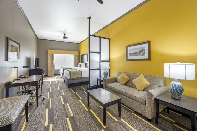 Quadruple Suite