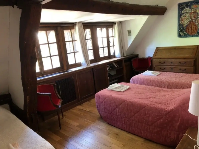 Standard Triple room
