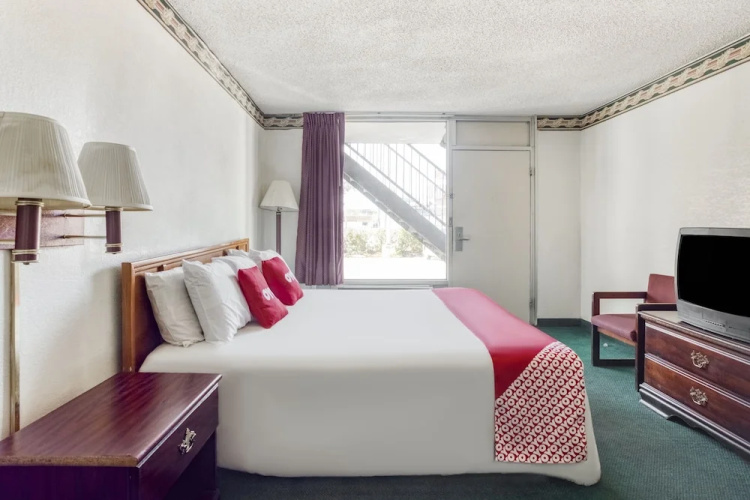 Palms Inn & Suites