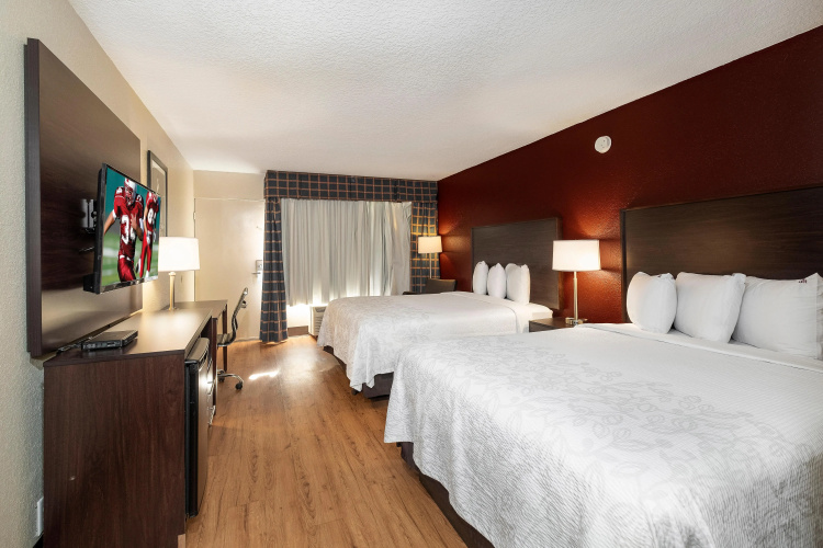 Red Roof inn Plus