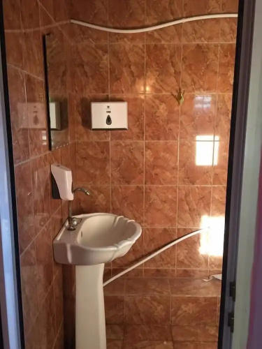 Khosrov Hotel