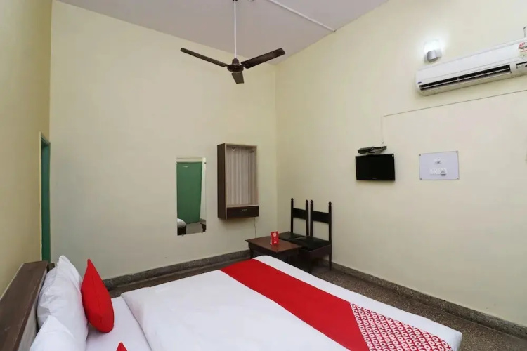 Hotel Arjun by OYO Rooms