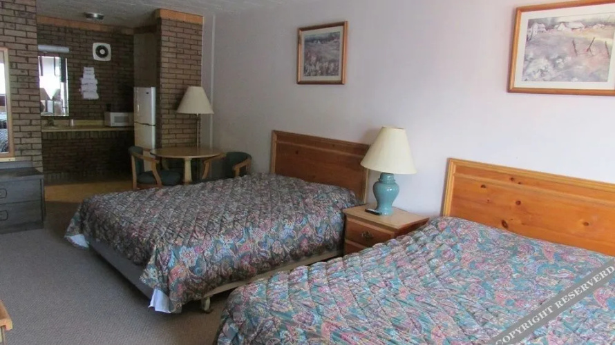 Summers Inn