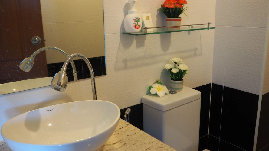 Trio Gems Condo Beach