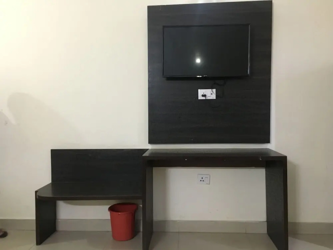 Hotel Jai Mata Di