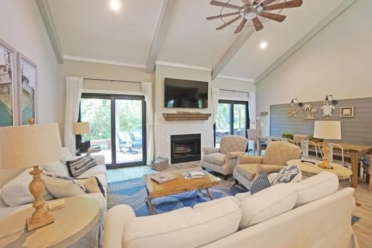 4 Bedrooms Cottage