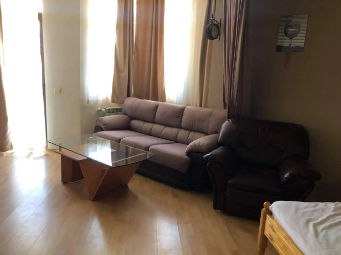 Flora Apartment 612A