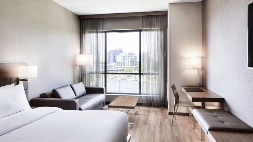 Standard Double room with city view