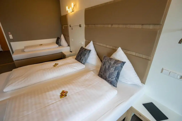 Confour Hotel