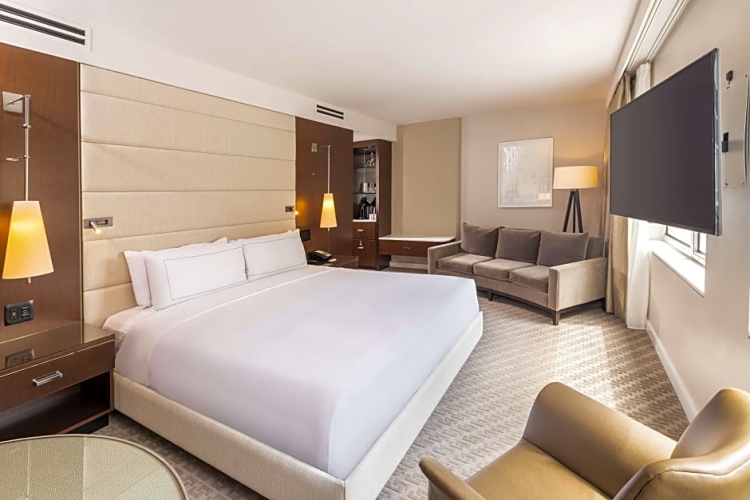 Mobility / Hearing Accessible tub Premium Double room