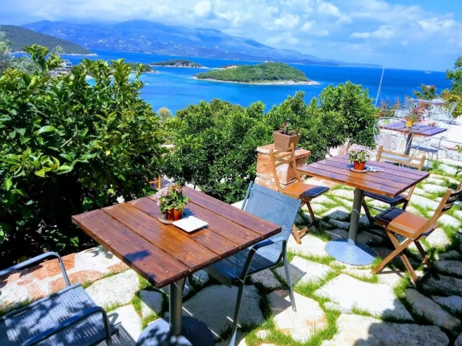 Standard Double room with balcony and with mountain view
