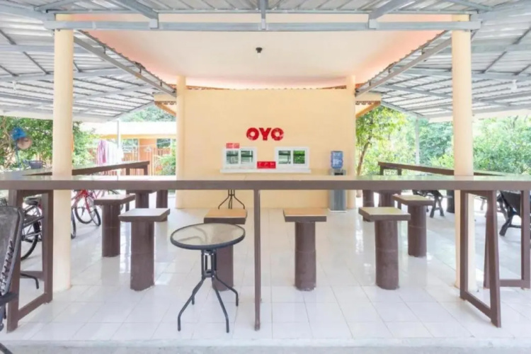 OYO 75359 Thaiburi Thara Resort