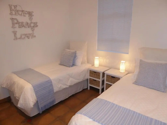 3 Bedrooms Cottage