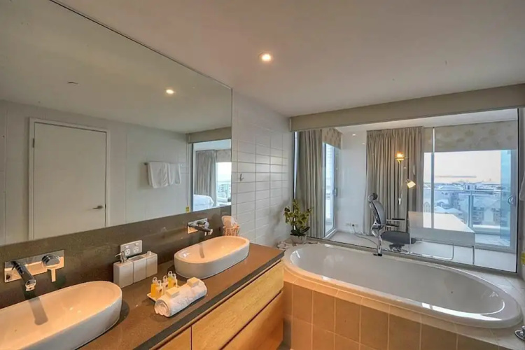 Bridgepoint 1105