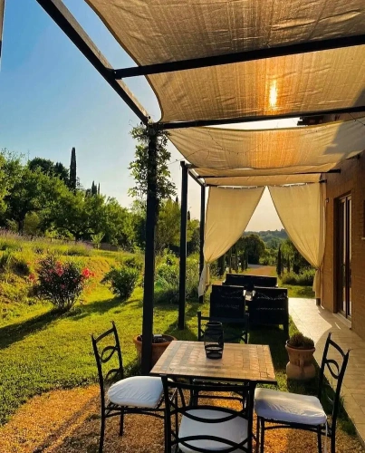 2 Bedrooms Apartment with garden view