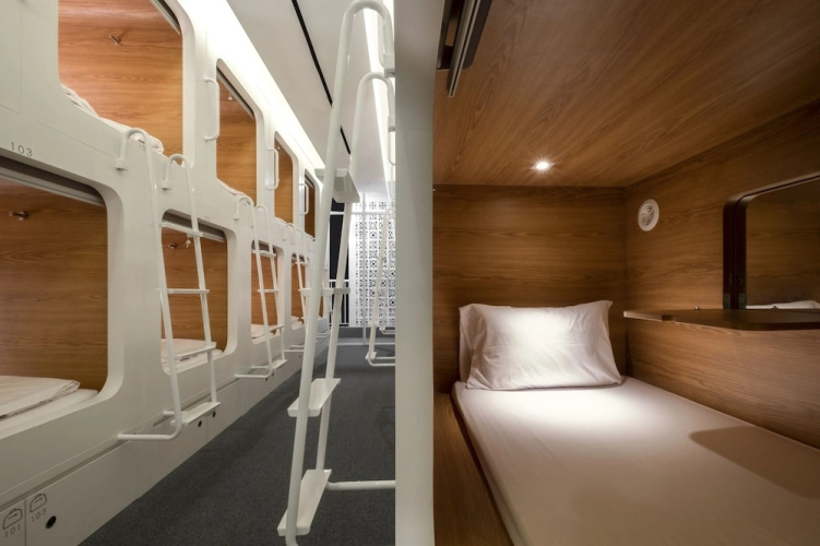 KINI Luxury Capsule - Hostel