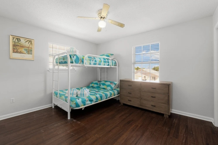 6402 Beach Dr - Seabatical B