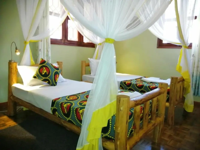 Standard Triple room
